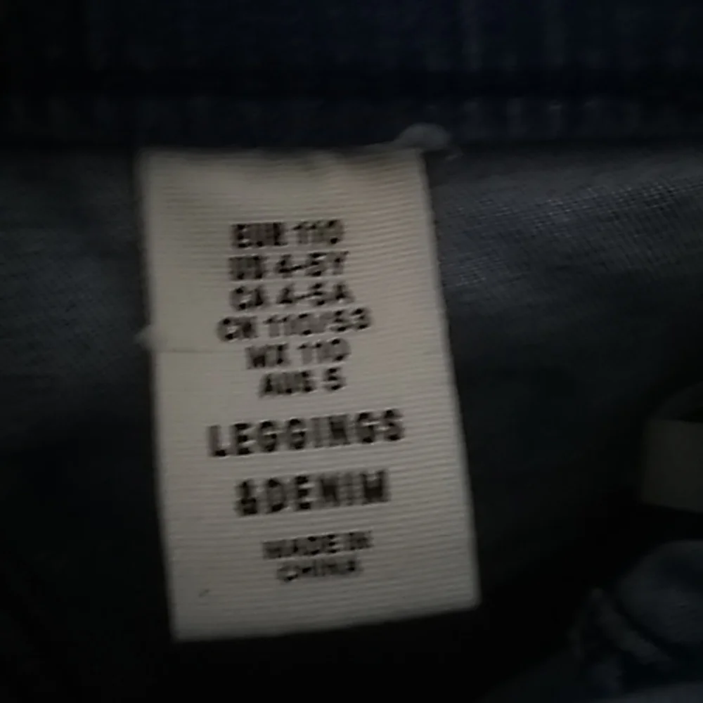 FINAL MARKDOWN Girls denim leggings 4-5 years